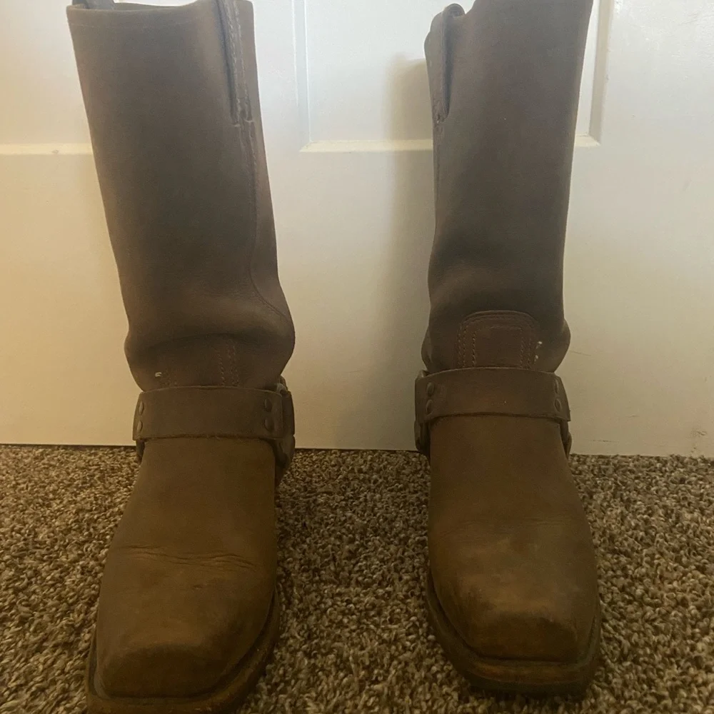 Frye Harness 12R Classic Women’s Boot - Picture 8 of 15